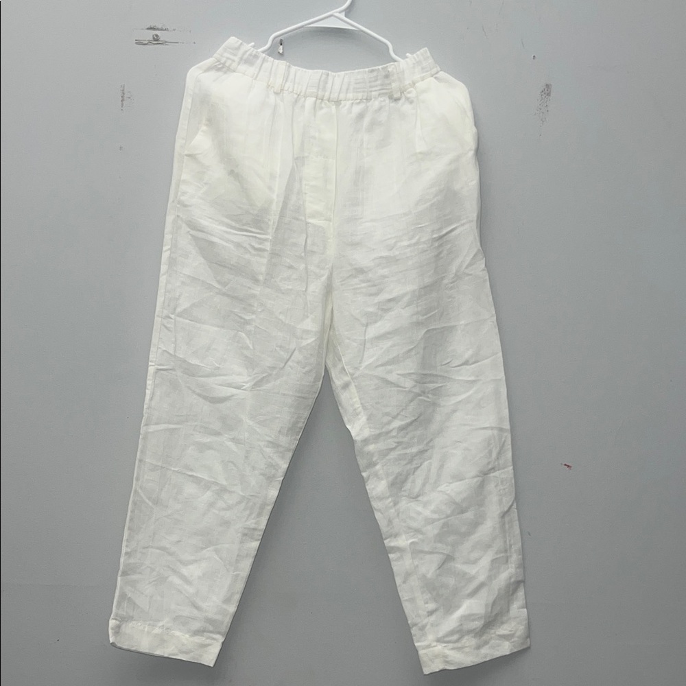Zara Women's White Capris. CAJA. # 1. D